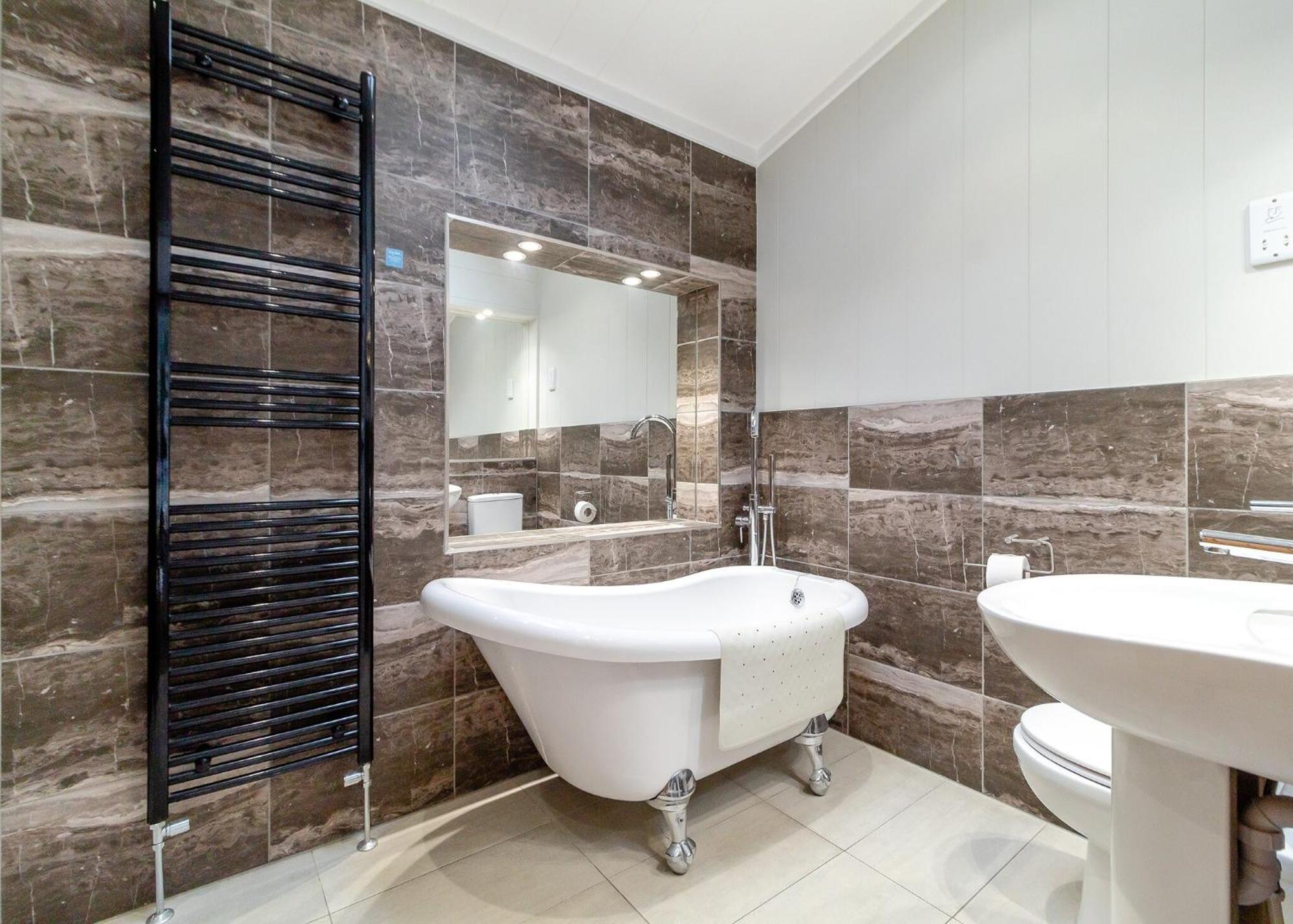 Norfolk Woods Resort And Spa Narborough  Room photo