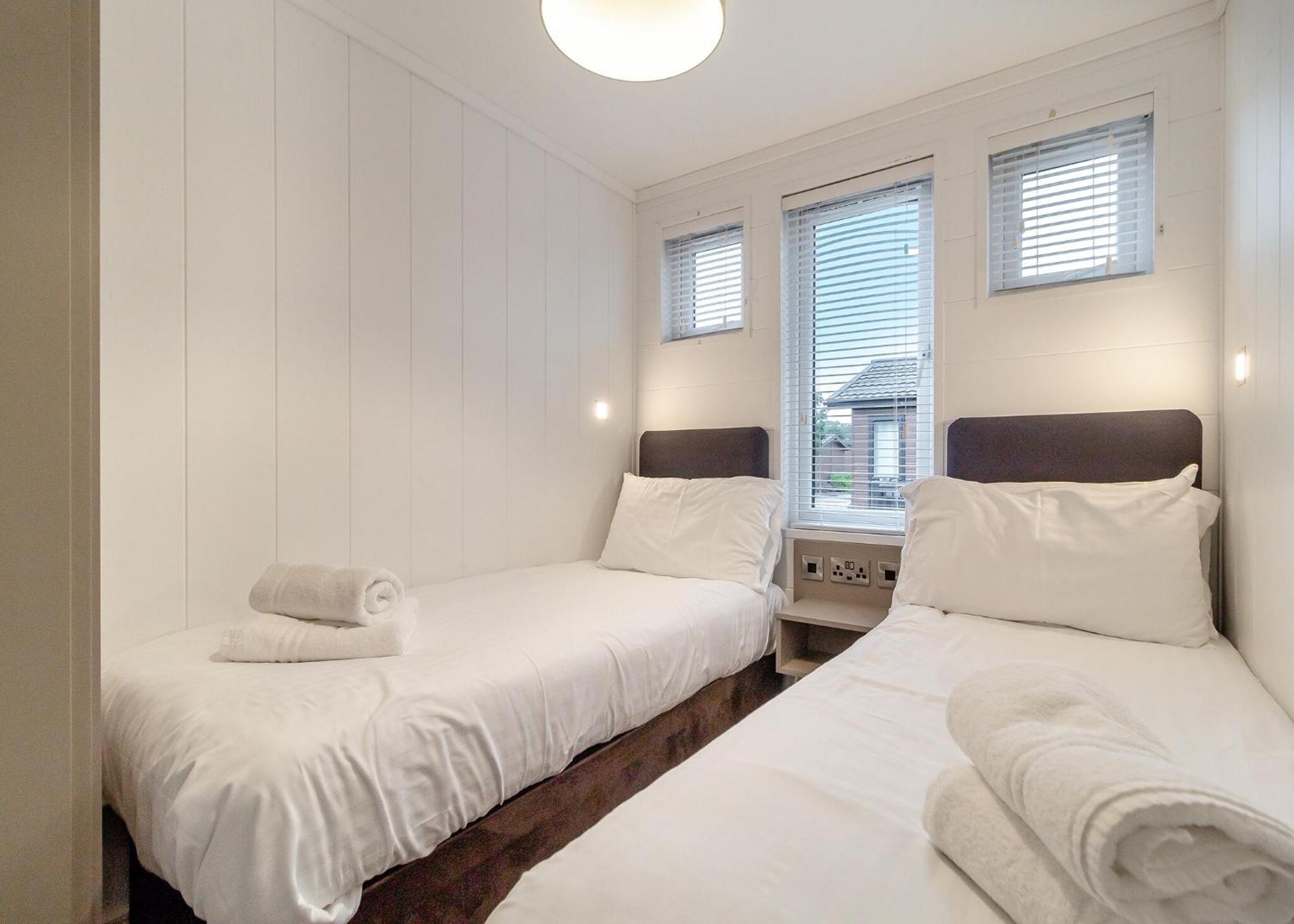 Norfolk Woods Resort And Spa Narborough  Room photo